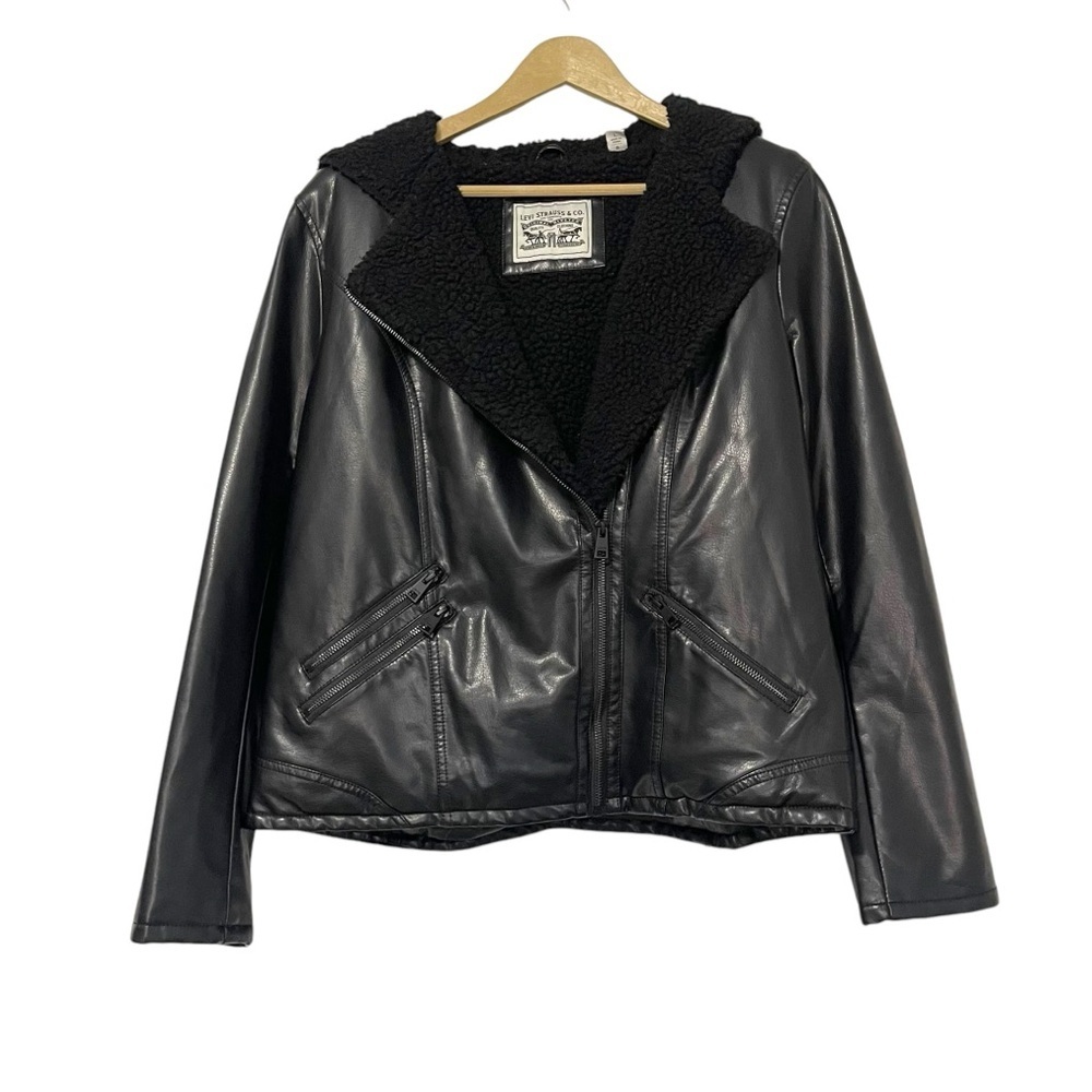 Levi’s Black Faux Leather Sherpa Lined Hooded Jacket Size Large Outdoor Classic